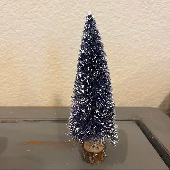 Vintage Pair of Flocked Bottlebrush Christmas Trees Blue & White - Picture 4 of 12